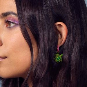 Man Repeller Turtle Hoop ‘n’ Charm Earring